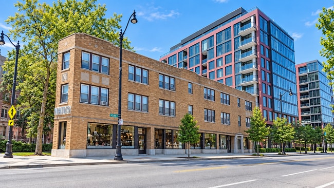 Building Photo - 2512 N Lincoln Ave
