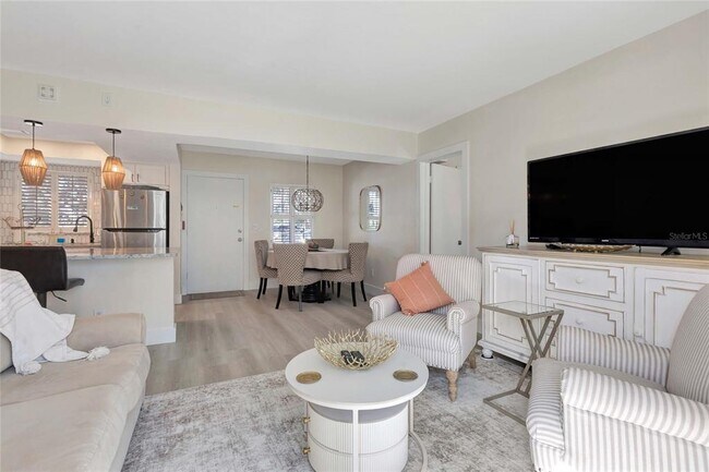 Foto del edificio - 3755 S School Ave