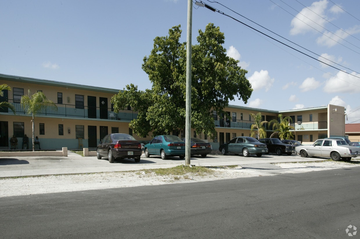 Primary Photo - Antonio Apartments