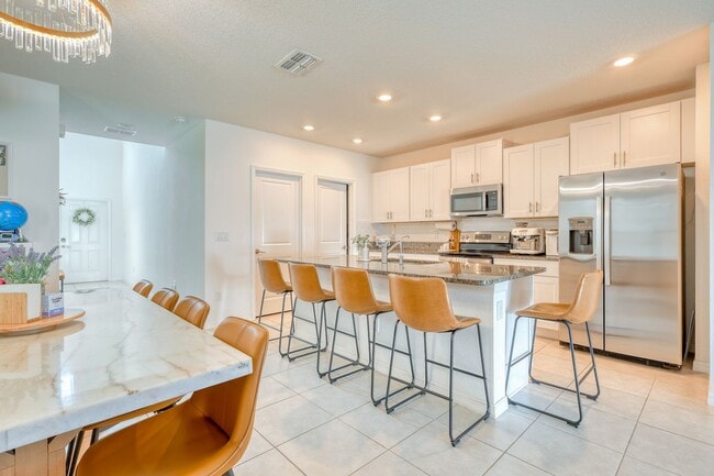 Building Photo - 111 Rain Lily Ave