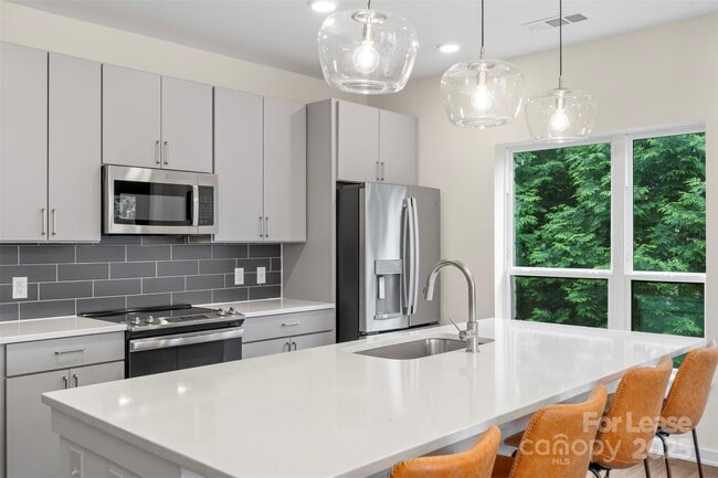 Foto del edificio - 3630 N Davidson St