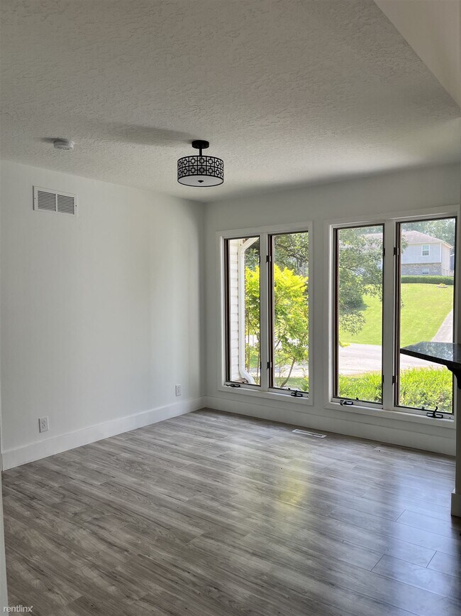 Building Photo - 3 br, 3 bath House - 124 Sunset Loop