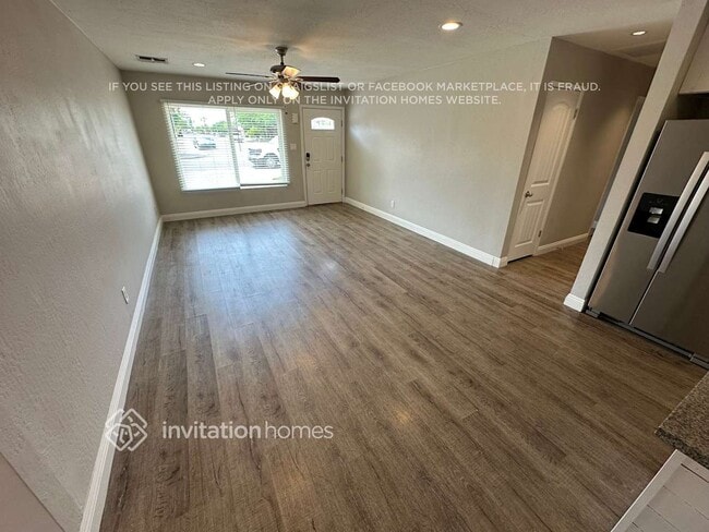 Building Photo - 934 E Loma Vista Dr