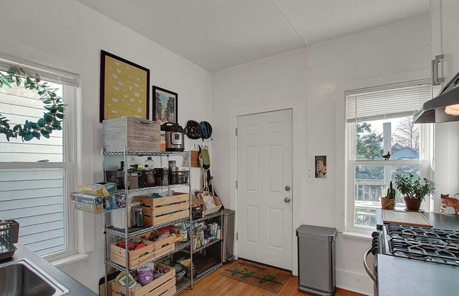 Foto del edificio - 632 Adams St NE
