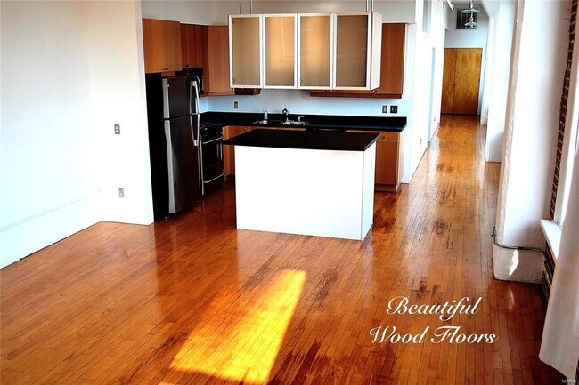 Beautiful Wood Floors - 1709 Washington Ave