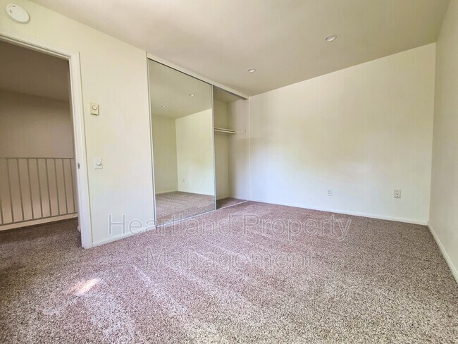 Building Photo - 6333 College Grove Way