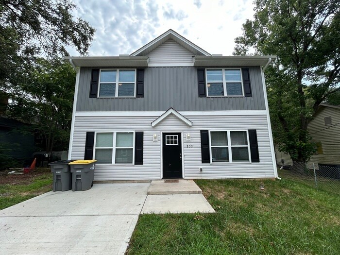 Primary Photo - 905 Klondale Ave