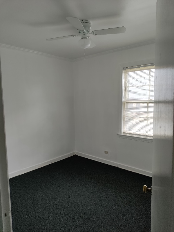 Building Photo - 8059 S Rhodes Ave