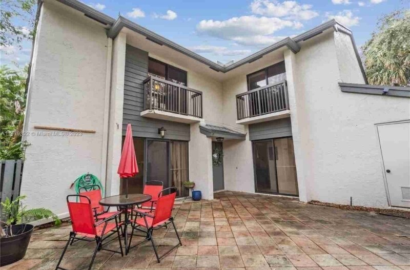 Primary Photo - 3569 Cocoplum Cir