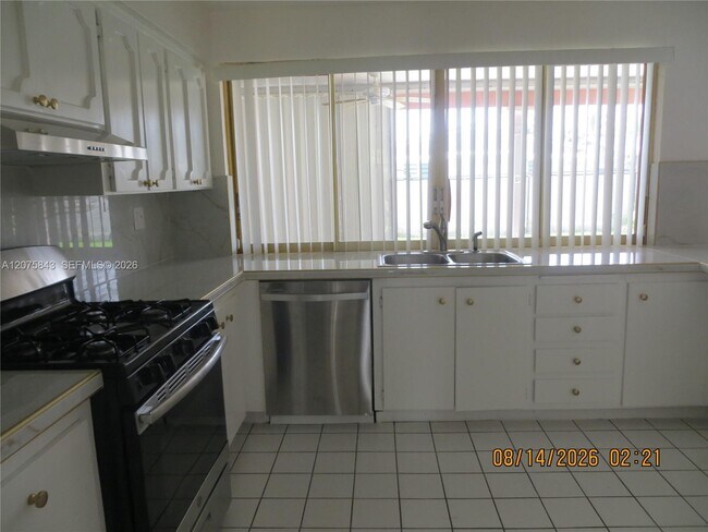 Foto del edificio - 8570 Sunset Strip