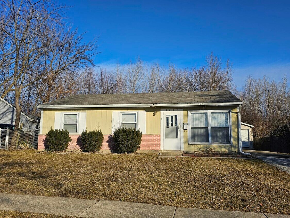 Primary Photo - 3733 171st Pl