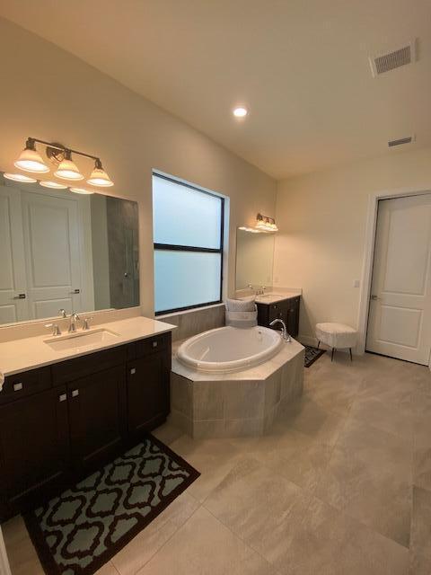Building Photo - 11760 Bayview Cir