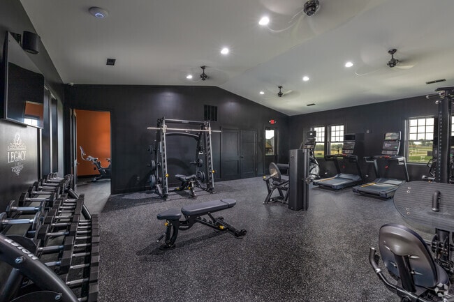 24-Hour Gym - Legacy Lake Apartments