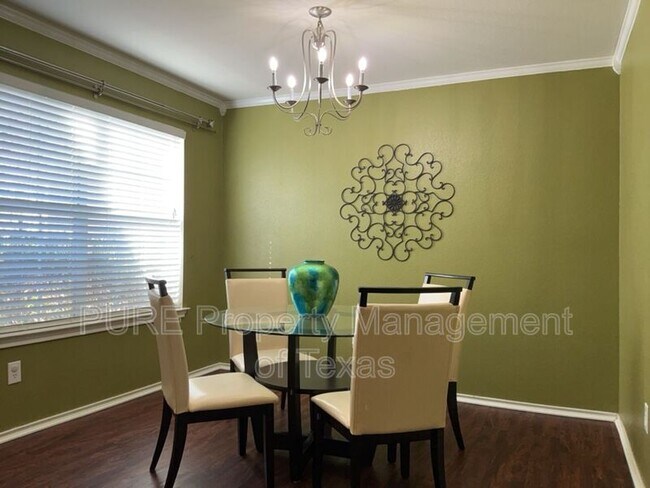 Foto del edificio - 108 Covey Ln