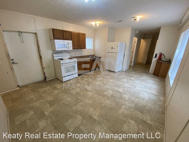Building Photo - 3 br, 2 bath House - 926 S Railroad Avenue