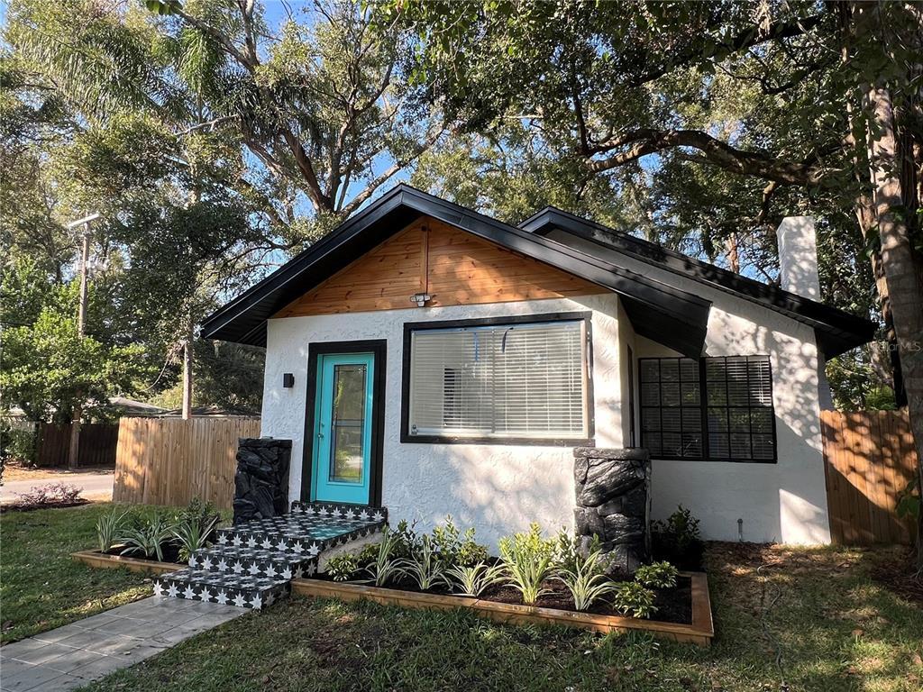 Foto del edificio - 1502 E Knollwood St