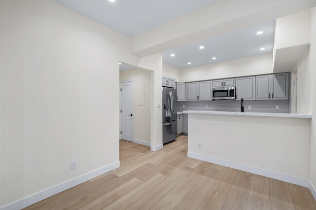 Foto del edificio - 916 Hilldale Ave