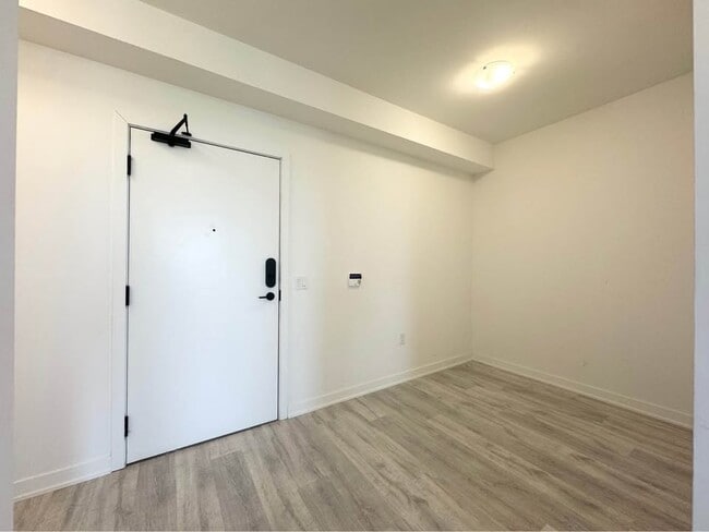 Building Photo - 1 Bed 2 Baths - Apartment