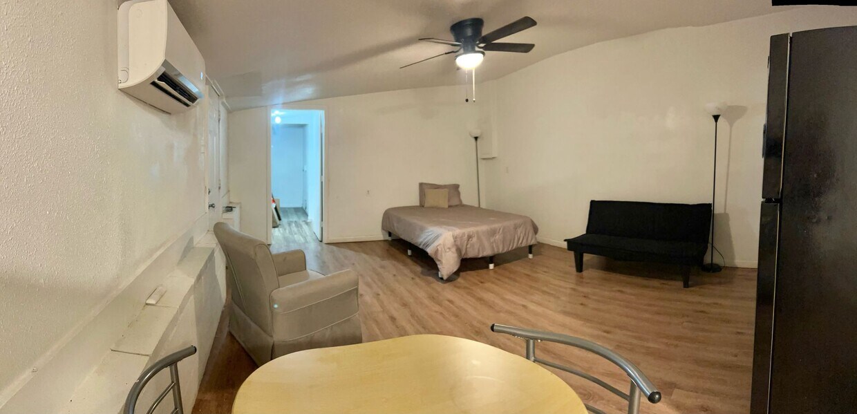 Foto principal - Furnished ALL BILLS PAID Backhouse Efficie...