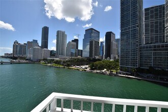 Building Photo - 801 Brickell Key Blvd