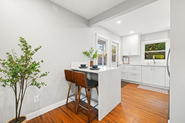 Foto del edificio - 1326 Dorcas St