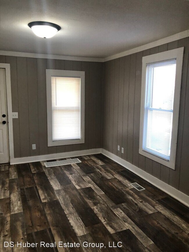 Building Photo - 1 br, 1 bath House - 924 N Pine St