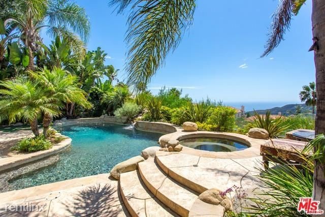 Foto principal - 5 br, 4.5 bath House - 16826 Calle de Sarah