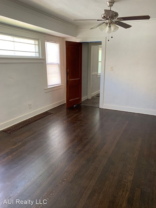 Building Photo - 3 br, 2 bath House - 5707 Euclid Avenue