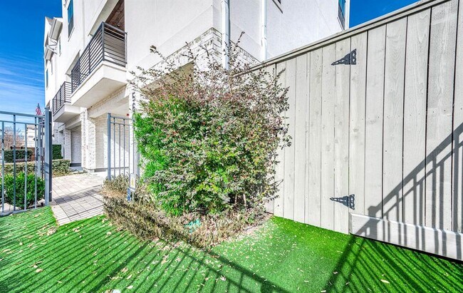 Foto del edificio - 5604 Venice St