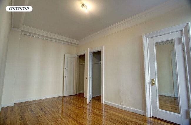 Building Photo - 504 W 110th St