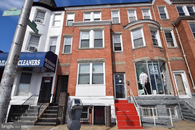 Building Photo - 114 W 25th St