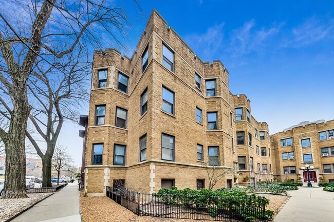 Foto del edificio - 540 W Cornelia Ave