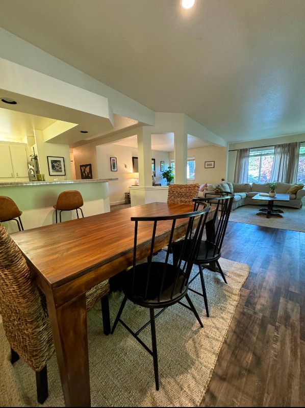 Foto del edificio - 5064 Foothills Dr