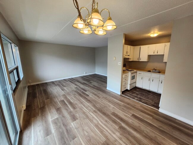 Building Photo - 411 Ellerdale St