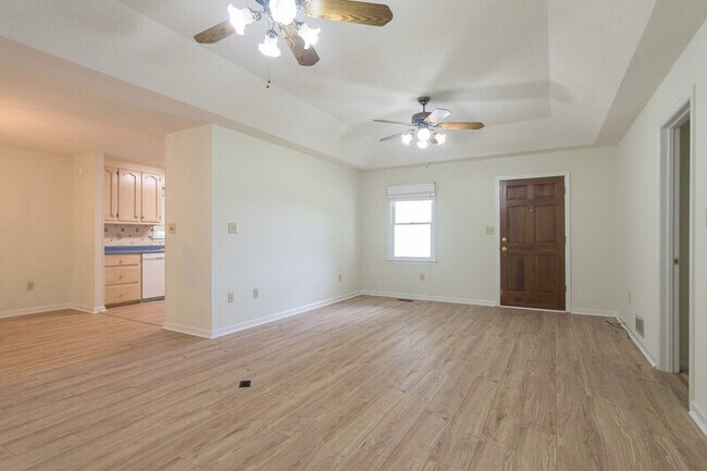 Foto del edificio - 185 Weatherly Woods Dr