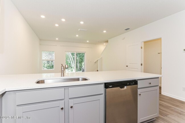 Foto del edificio - 1605 Cluny Rd