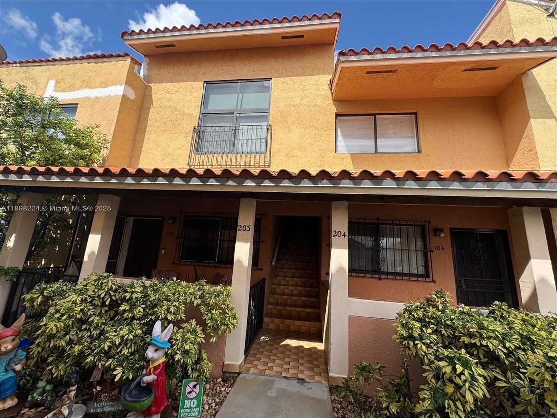 Foto principal - 2745 W 60th Pl