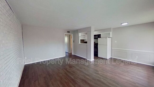 Building Photo - 5000 Bowser Ave
