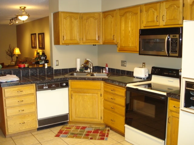 Building Photo - 1335 Lauderdale Pl