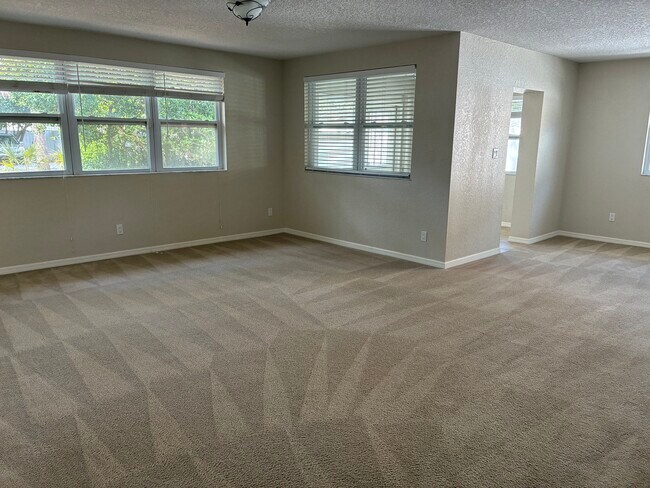 Foto del edificio - 423 Wildwood Way
