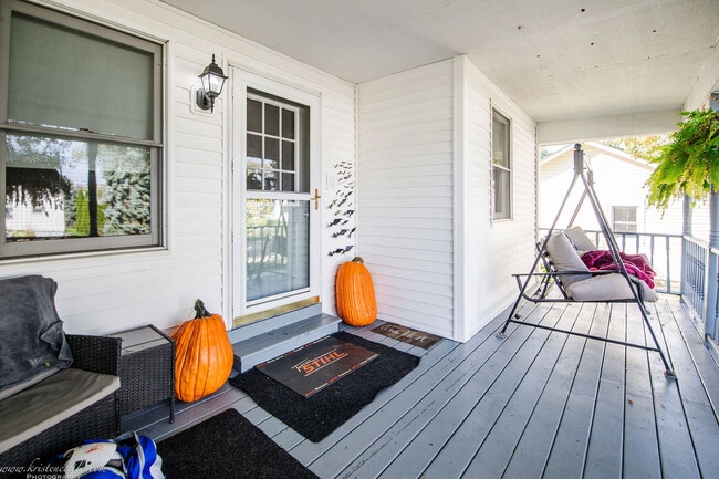 Building Photo - 332 W North St