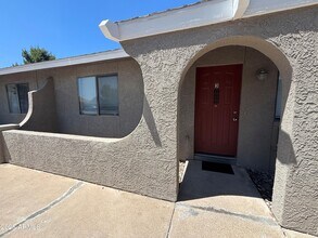 Building Photo - 2586 Quirt Cir