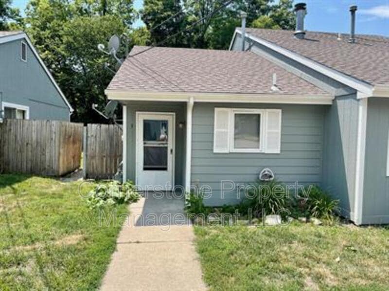 817 Maple Ln, Eudora, KS 66025 House for Rent in Eudora, KS