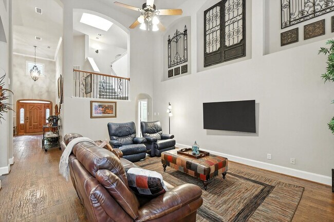 Foto del edificio - 2303 Chapelwood Dr