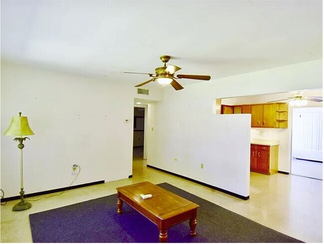 Building Photo - 4938 Azalea Dr