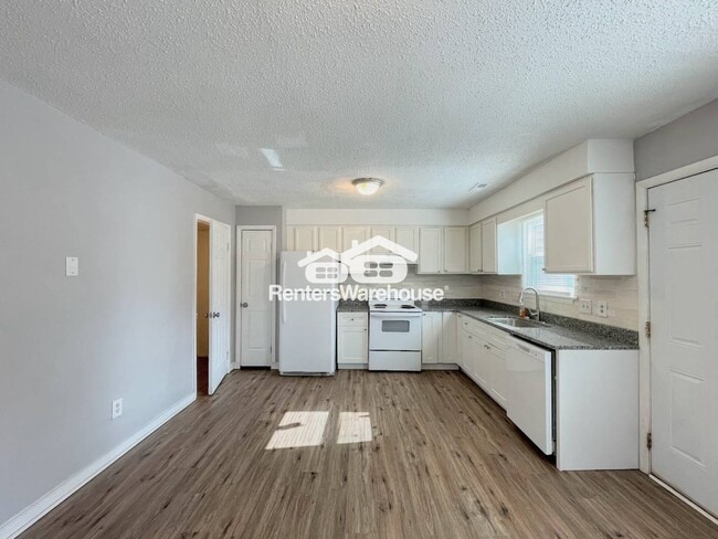 Foto del edificio - 4157 Holly Cove Dr