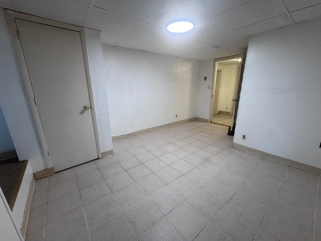 Building Photo - 174 Carey Ave