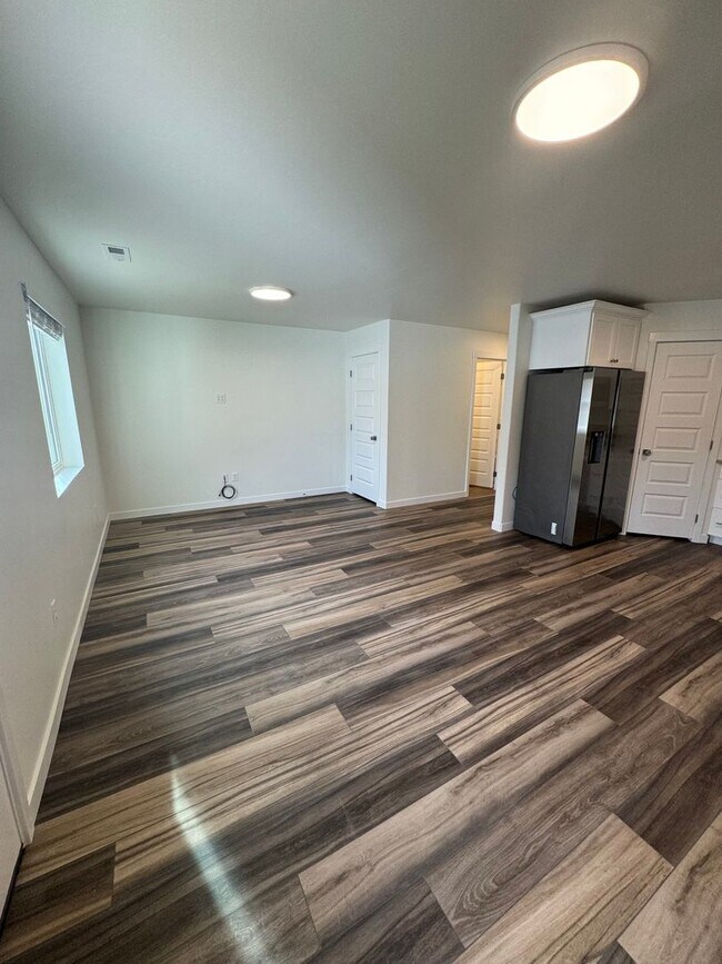 Building Photo - HALF FIRST MONTHS RENT FREE!!Brand New & M...