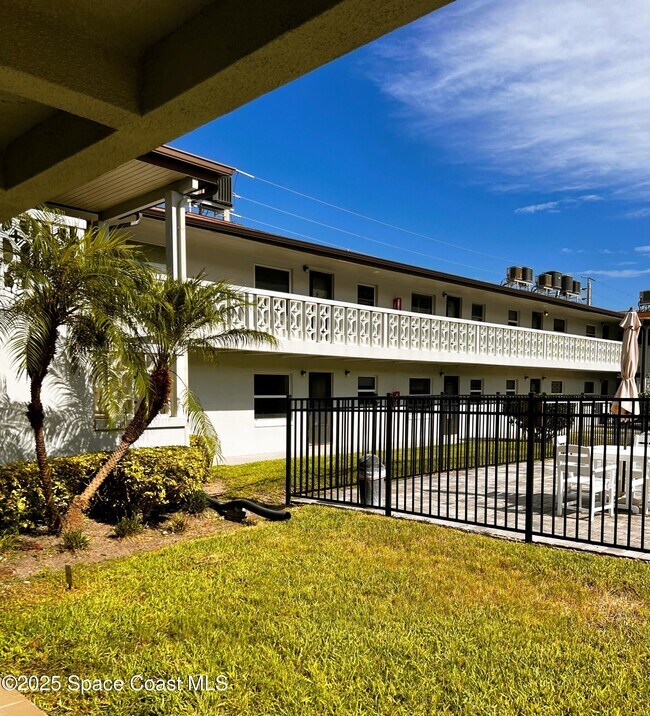 Foto del edificio - 5600 N Banana River Blvd