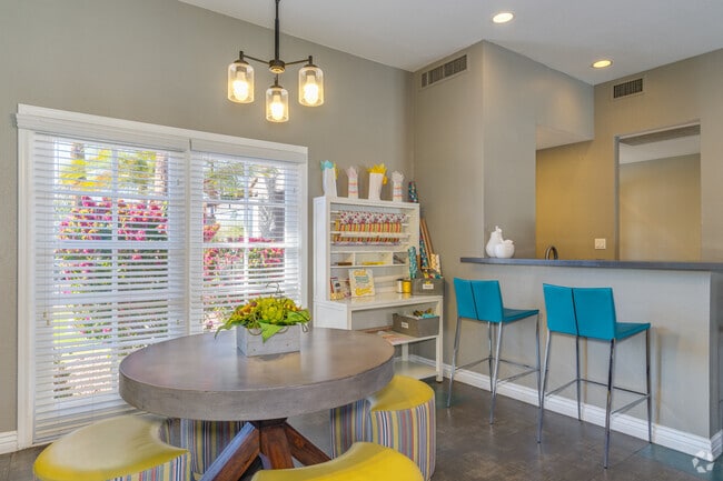 Interior Photo - Willow Creek